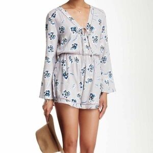 ASTR The Label Romper Lilac Floral Print Long Sleeve Women’s Small Summer